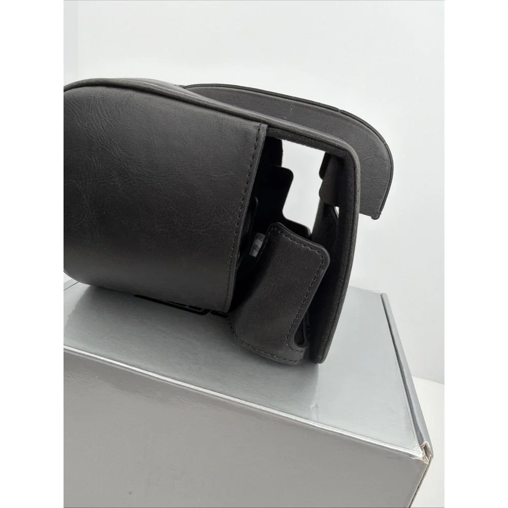 Megagear MG1678 Ever Ready Leather Camera Case -New